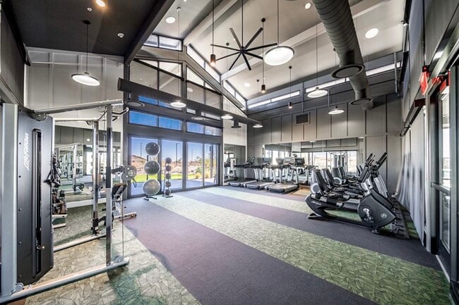 Building Photo - 16805 W Shangri La Rd