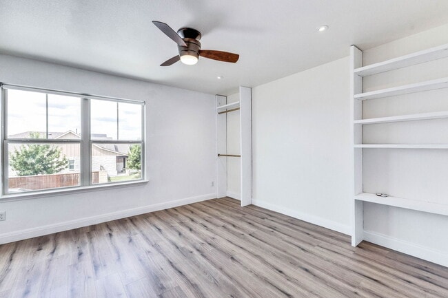 Building Photo - 217 Andele Way