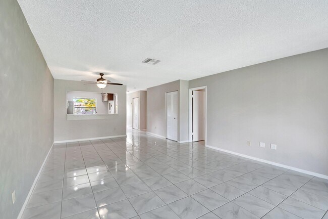 Building Photo - 21553 Cypress Hammock Dr