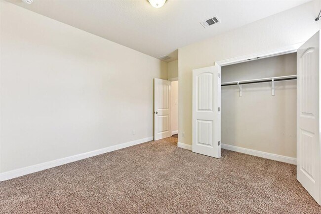 Building Photo - 5708 Viejo Dr