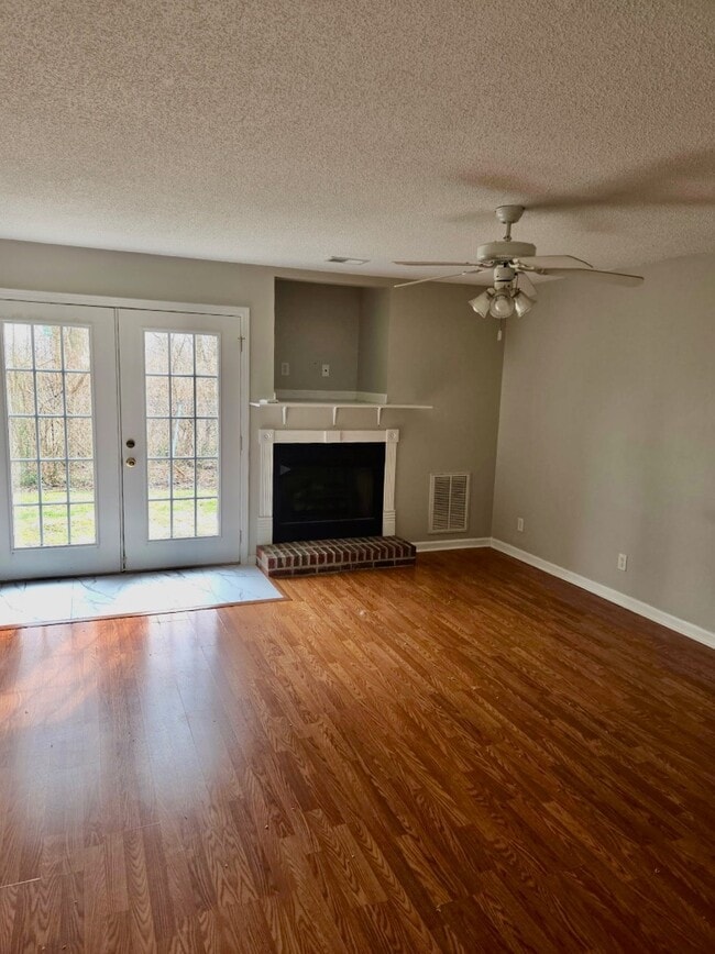 Building Photo - 716 King Springs Rd