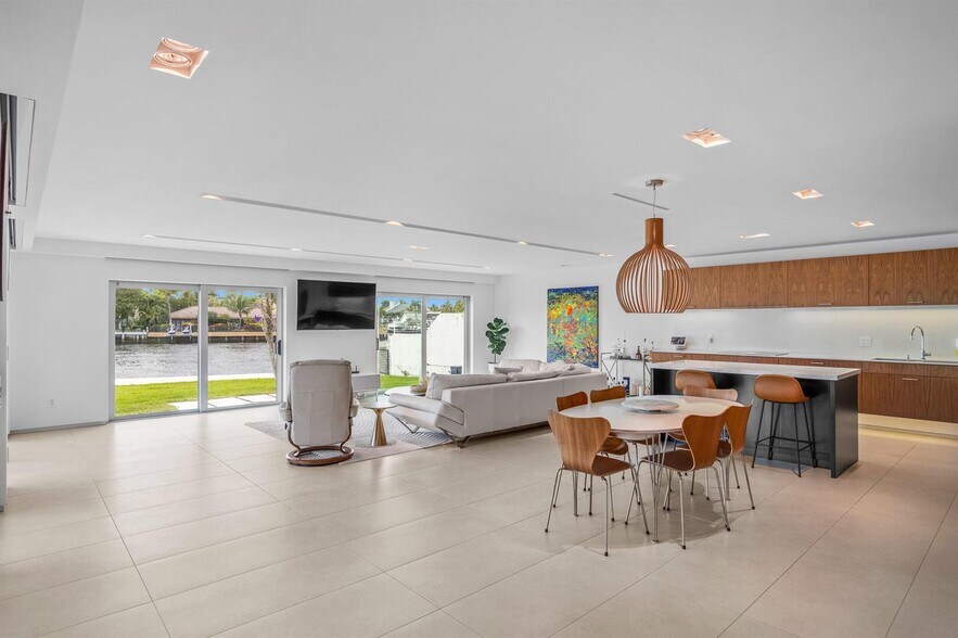 Building Photo - 35 Castle Harbor Is