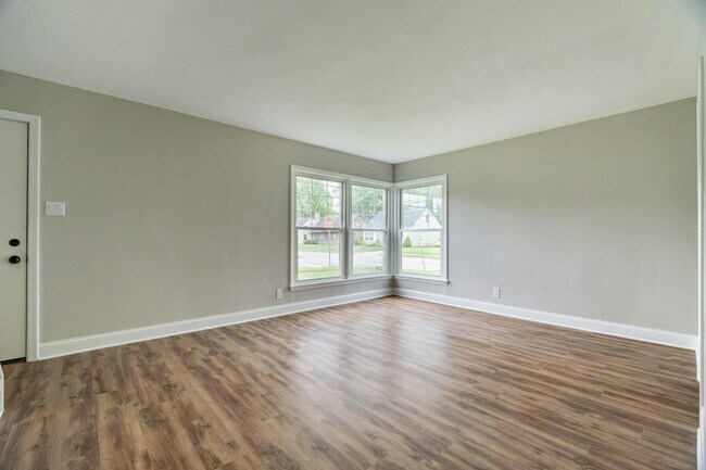 Building Photo - 2100 Delmore St