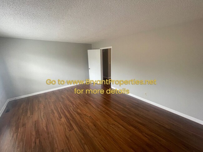 Building Photo - 317 Highland Heights Dr