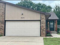 Building Photo - 8924-8926 E Bluestem