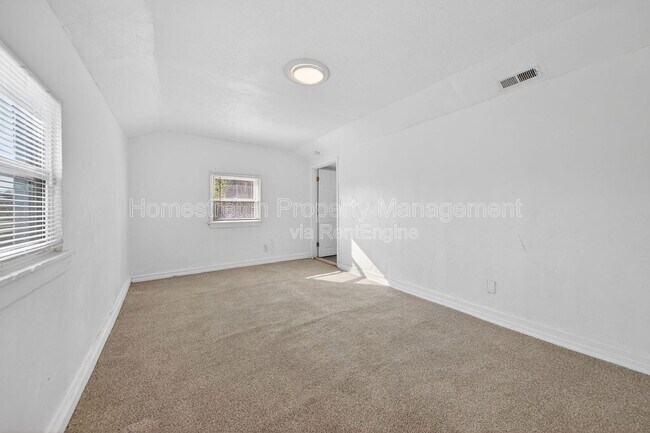 Building Photo - 10019 Northgate Dr