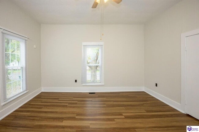 Building Photo - 203 W Warfield St