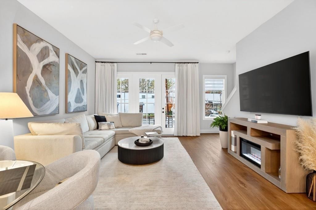 Building Photo - 2641 Mackintosh Ct