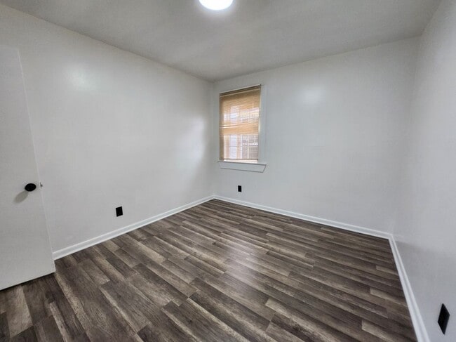 Building Photo - 3510 Avenue C