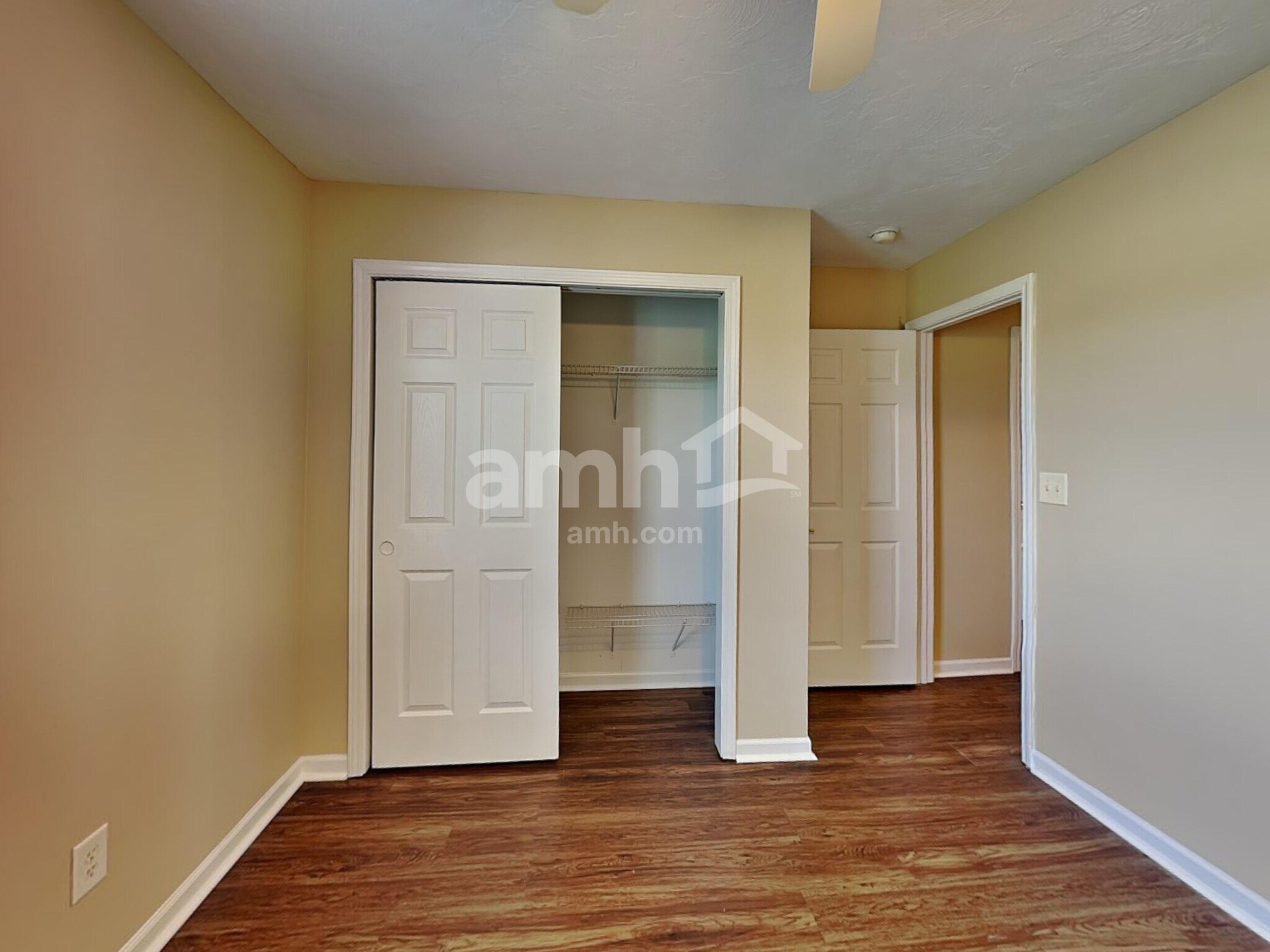 Building Photo - 717 Breakers Ln