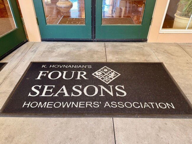 Building Photo - Four Seasons 55+ – Beautifully Upgraded wi...
