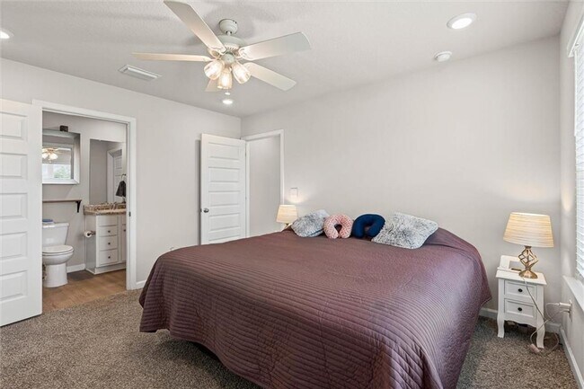 Building Photo - 2599 Cedarwood St