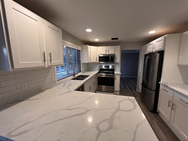 Building Photo - 27037 111th Ct SE