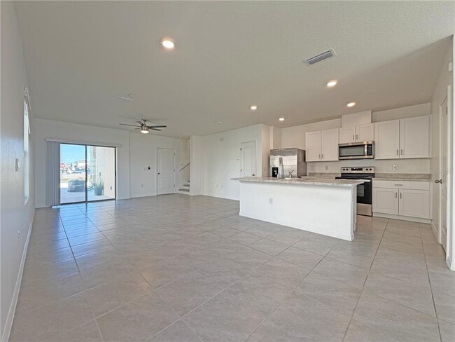 Building Photo - 1719 Walnut Crk Dr