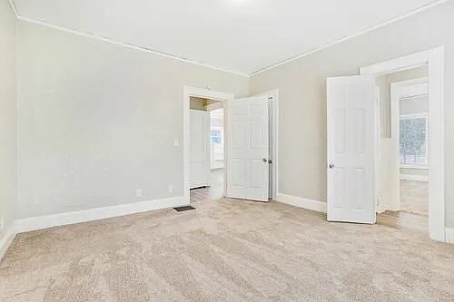 Building Photo - Room in House on Hutchens Rd SE