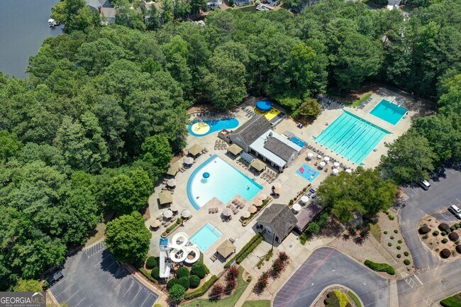 Building Photo - 110 Westchester Way