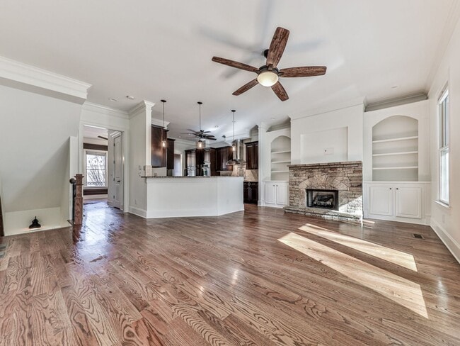 Building Photo - Luxury Alpharetta/Milton Townhouse!!