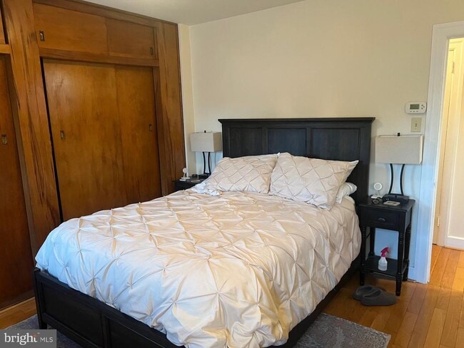 Building Photo - 37 N Clinton St