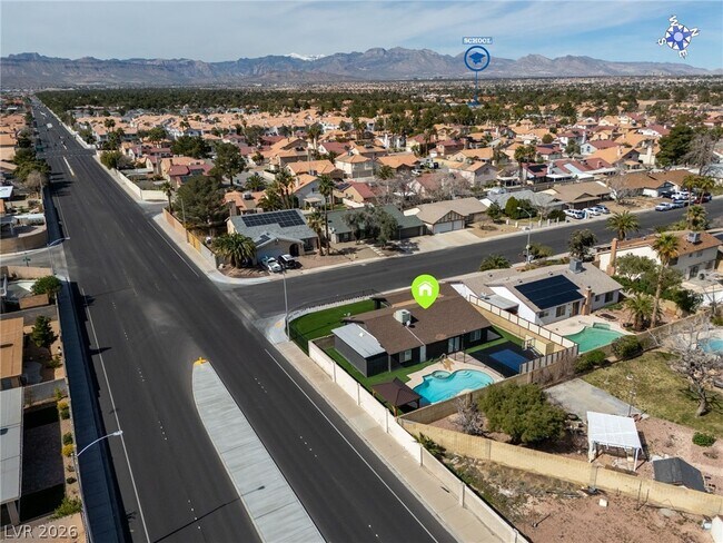 Building Photo - 5270 S Sepulveda Blvd