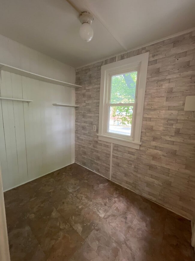 Building Photo - 3 Br 1 Bath Twin Home available in Bethlehem