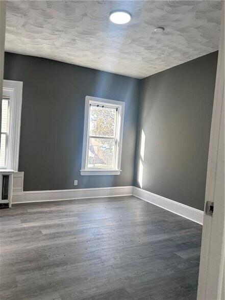 Building Photo - 181 Reynolds Ave