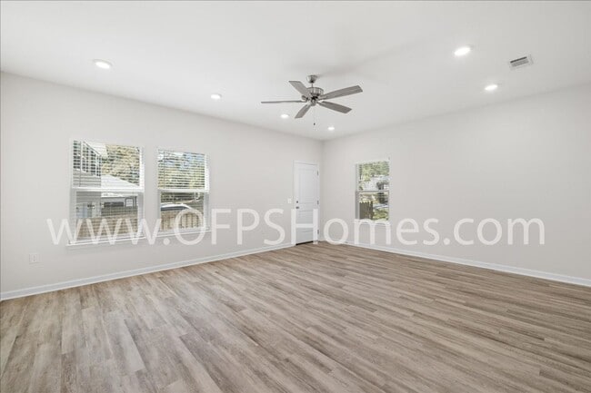 Building Photo - Home in the heart of Niceville