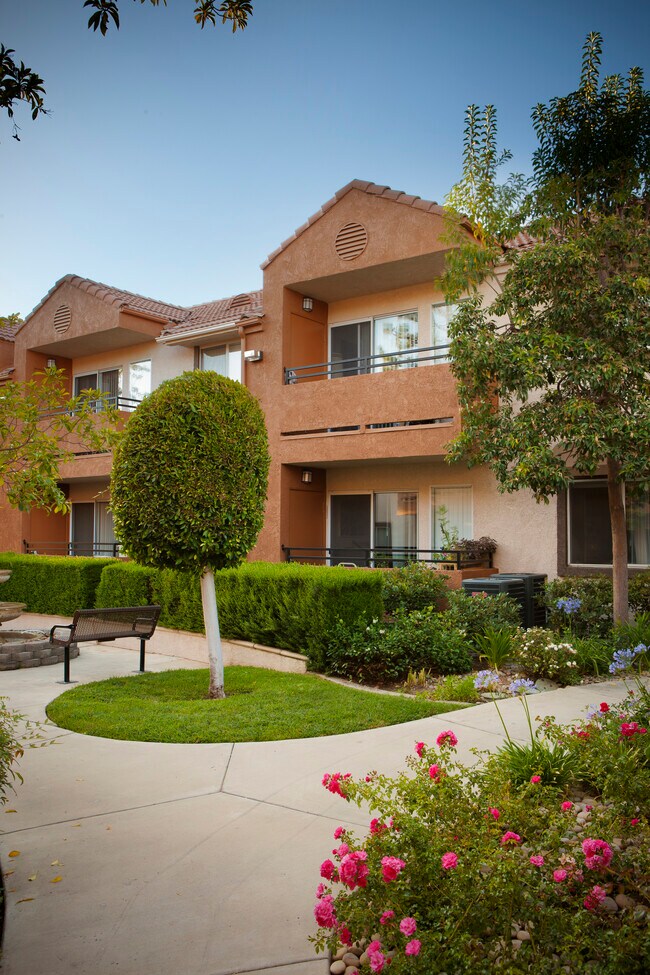 Las Serenas Senior Apartments Simi Valley, CA Apartment Finder