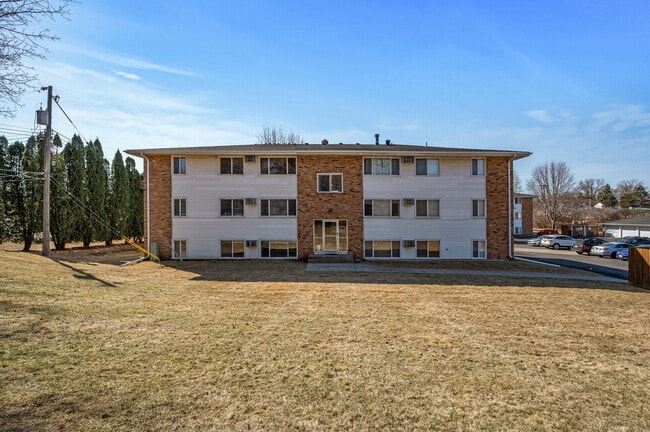 Building Photo - Rosco Apts-2720