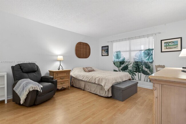 Building Photo - 7807 Golf Cir Dr