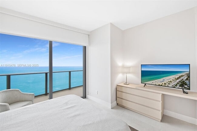 Building Photo - 4111 S Ocean Dr
