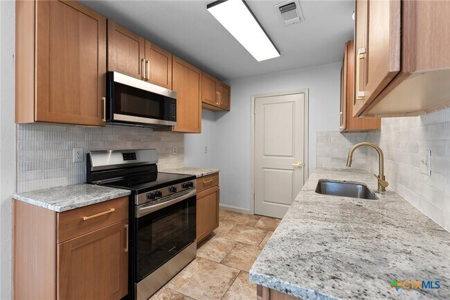 Building Photo - 1808 Moonlight Dr