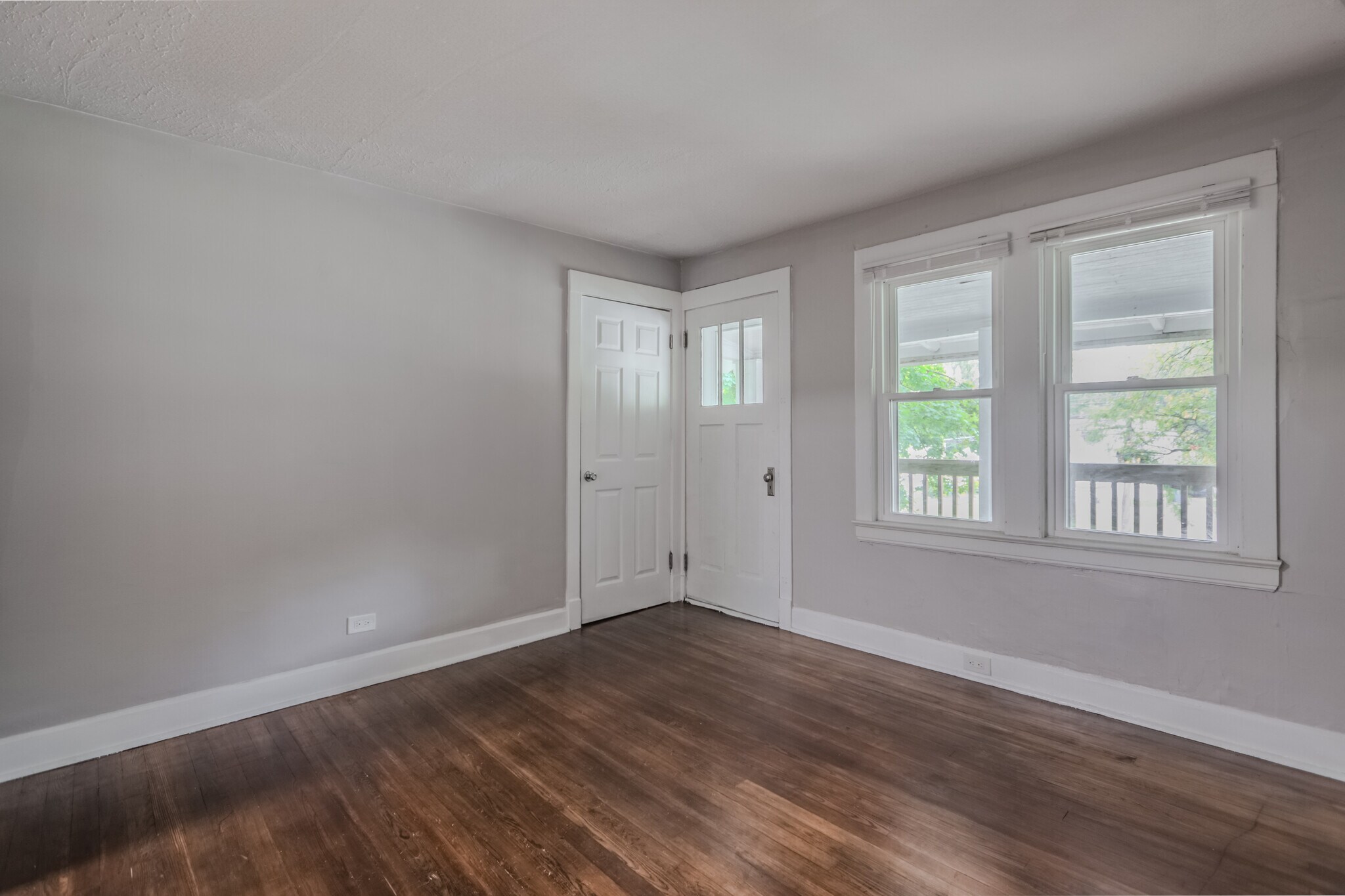Building Photo - 3239 Clague Rd