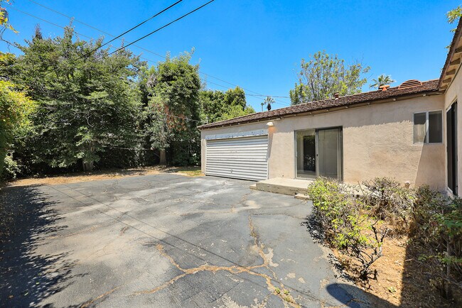 Building Photo - 1731 S San Gabriel Blvd