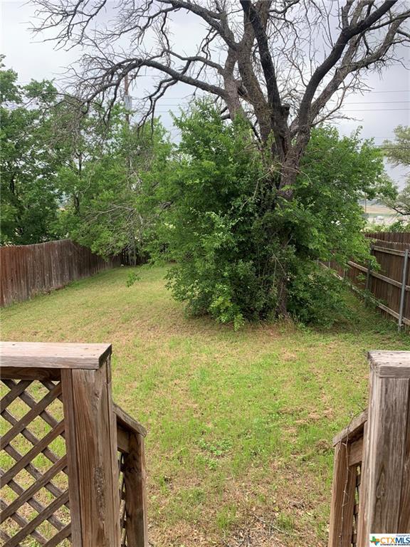 Building Photo - 1625 Pontotoc Trce