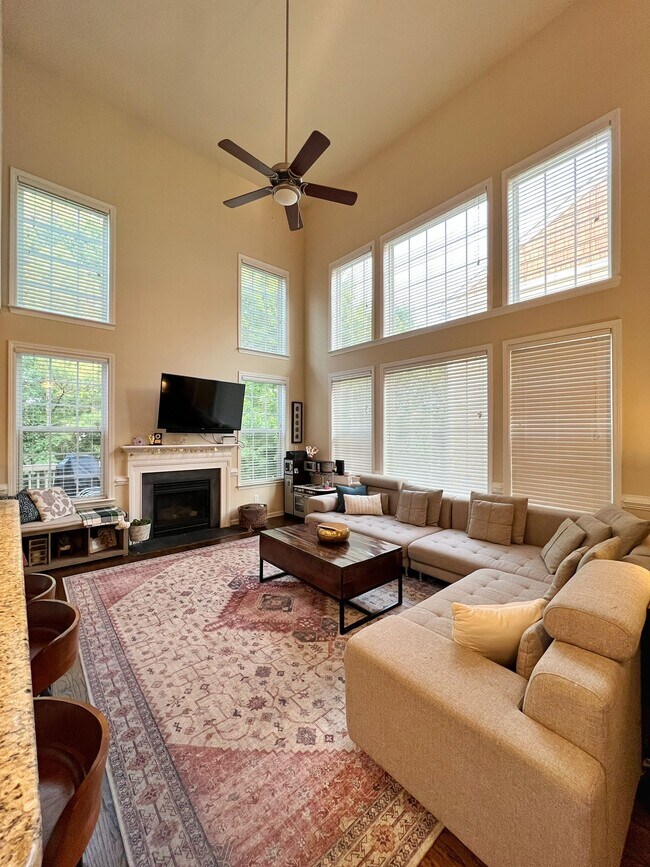 Family room - 516 Sealine Dr