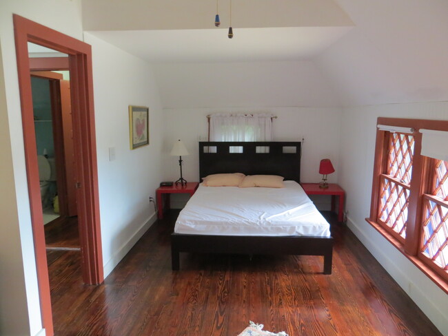 Bedroom - 22 S Beach Rd