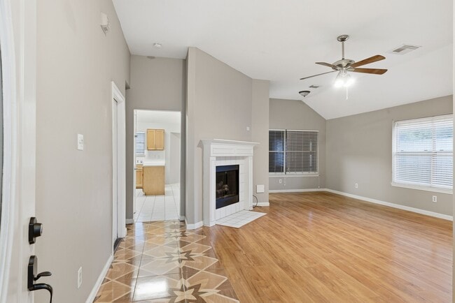 Building Photo - 3503 Riverside Dr