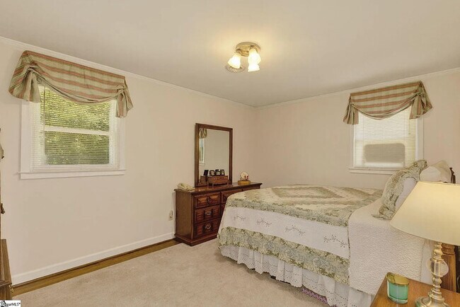 Building Photo - 306 Verner Dr