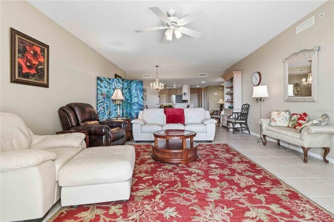 Building Photo - 8921 Lake Dr