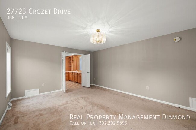 Building Photo - 27723 Crozet Dr