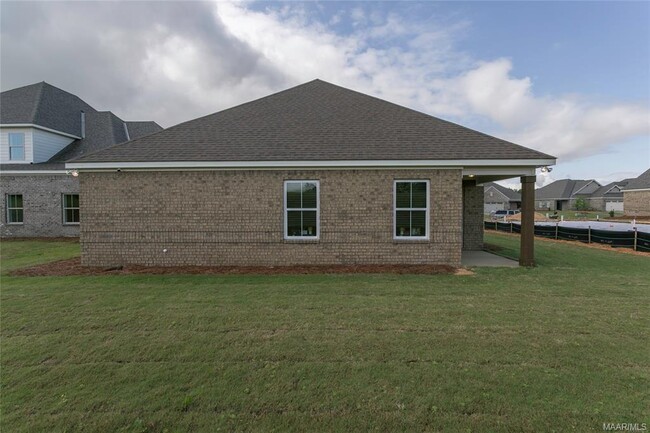 Building Photo - 1229 McClain Dr