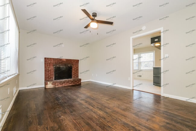 Building Photo - 4705 Vermont Ave