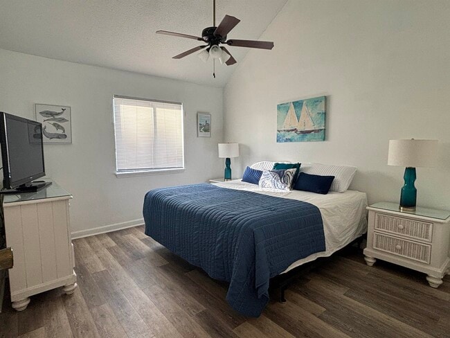 Building Photo - 3700 Golf Colony Ln