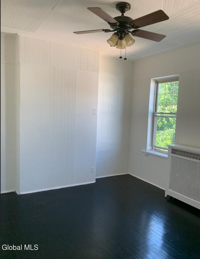 Building Photo - 257 Quail St