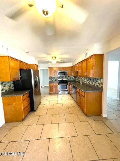 Building Photo - 5813 Beaumont Pl