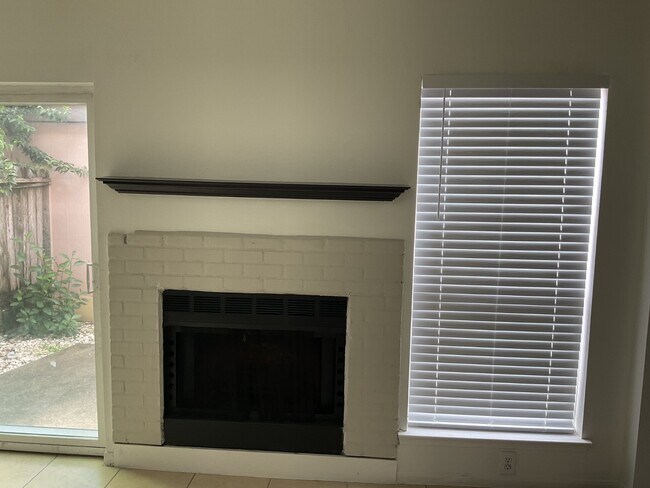 Building Photo - 12400 Brookglade Cir