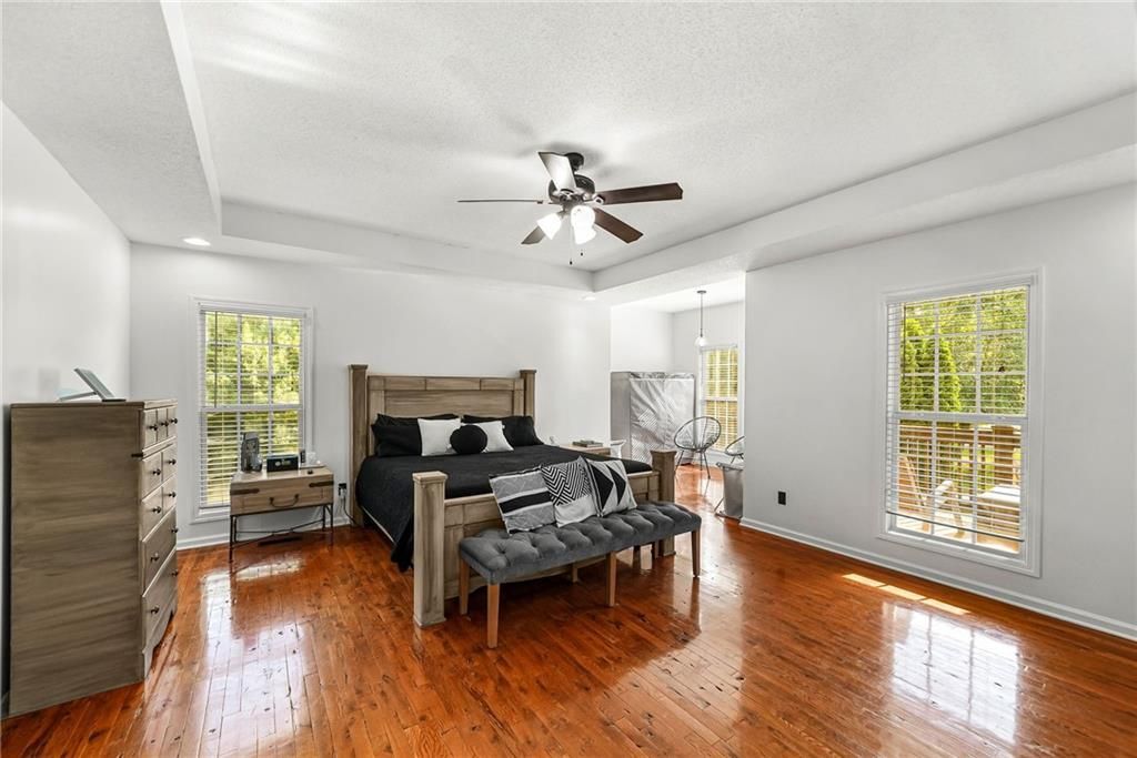 Building Photo - 176 Oak Leaf Dr