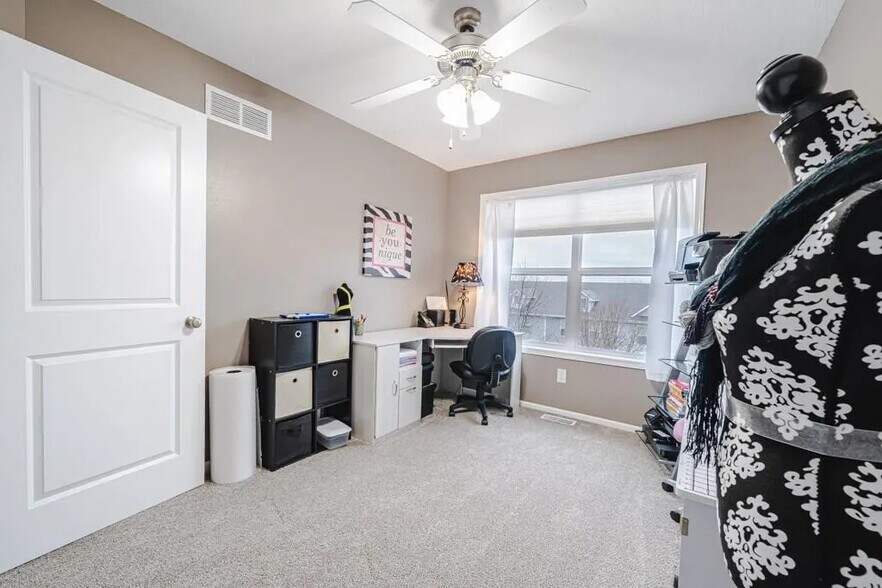Building Photo - 6871 Jack London Dr