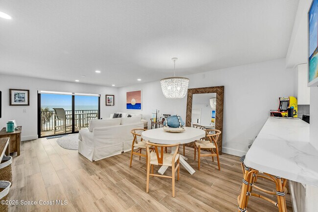 Building Photo - 1465 Jimmy Buffett Mem Hwy