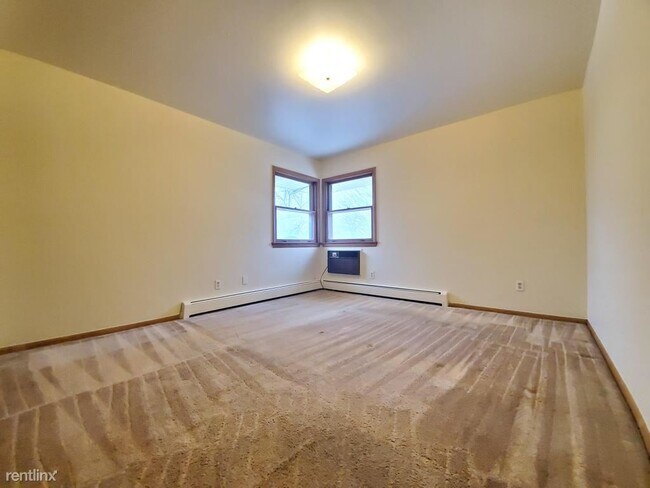 Building Photo - 7343 N Teutonia Ave